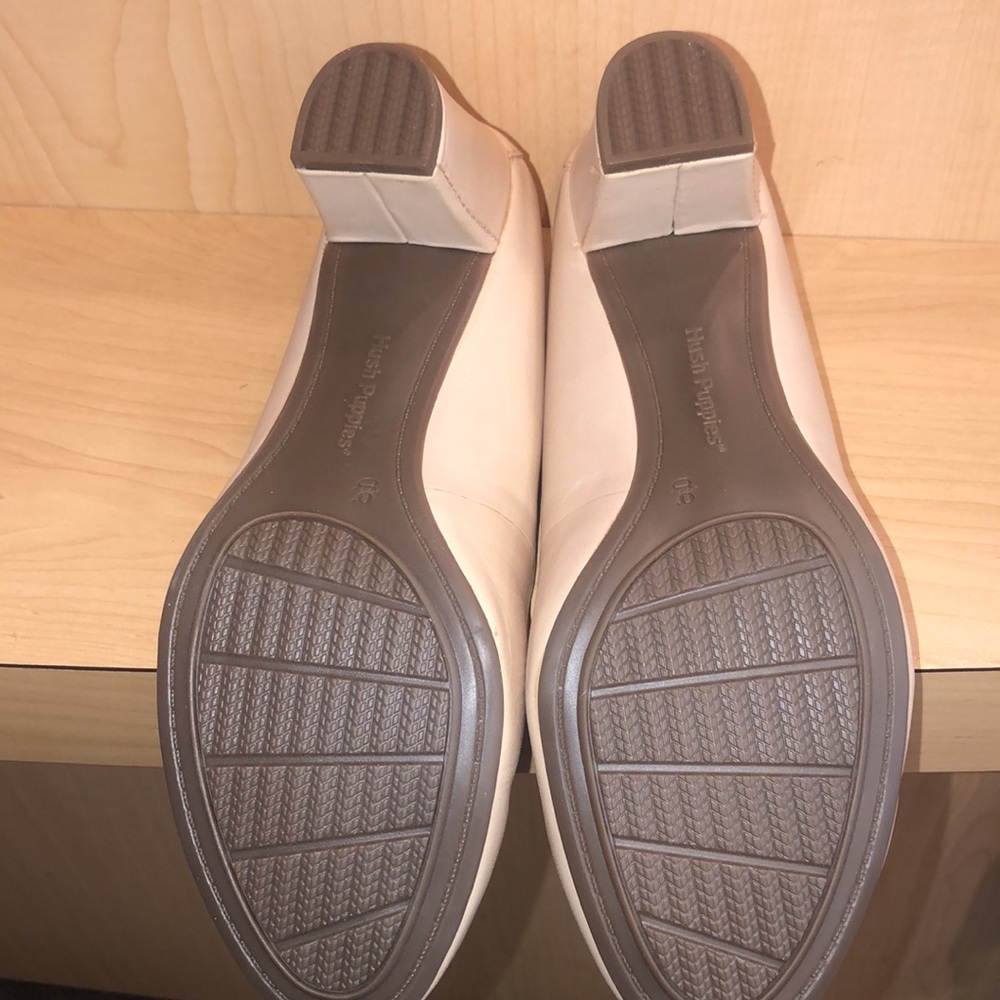 Hush Puppies Nude Leather Block Heel Pumps 10W - Picture 7 of 8